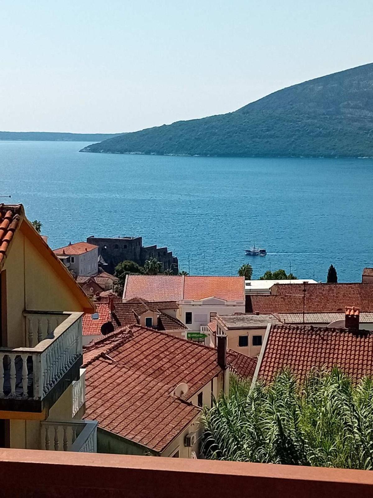 Guest House Cinderella Herceg Novi Exterior foto