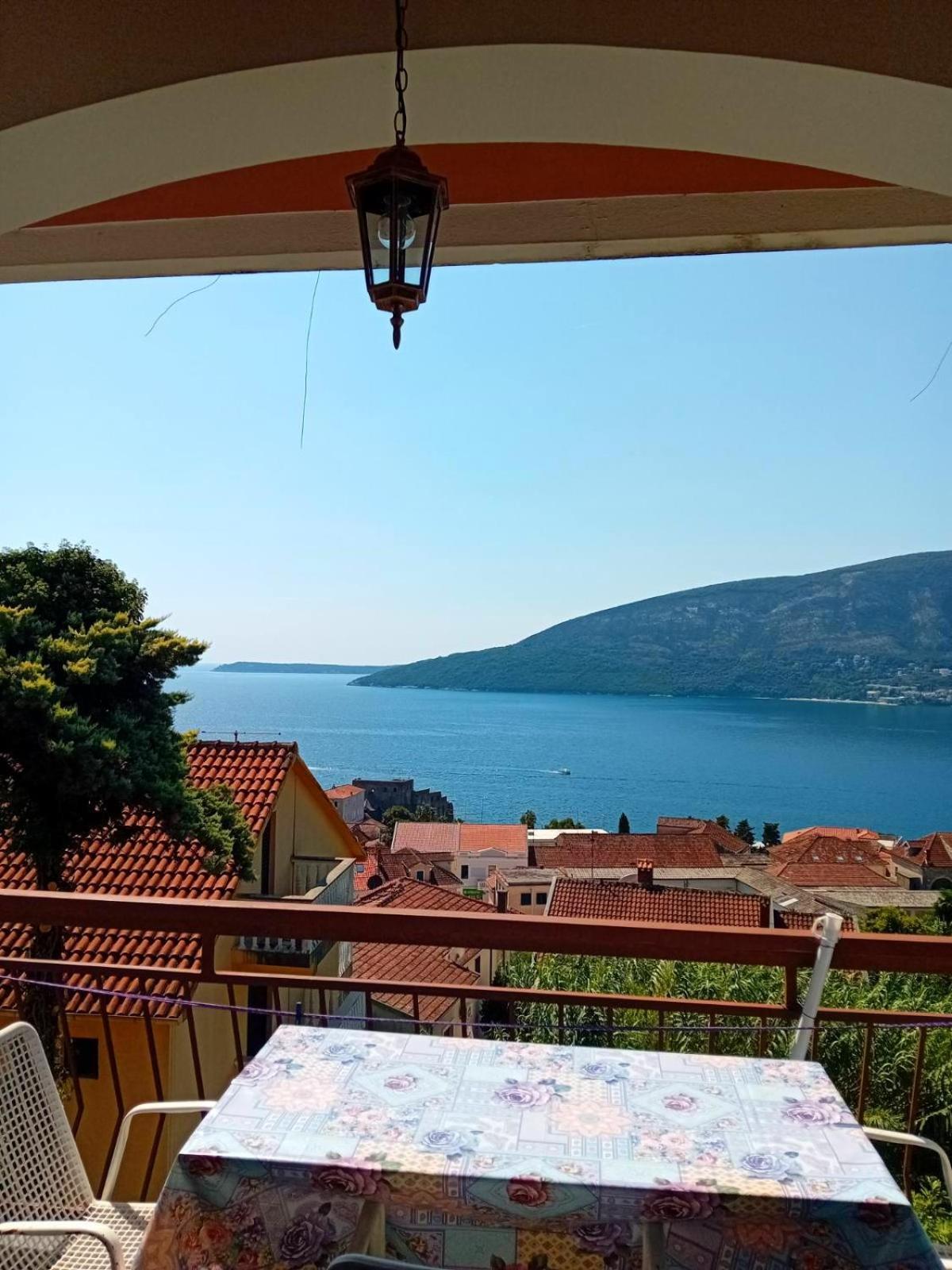 Guest House Cinderella Herceg Novi Exterior foto