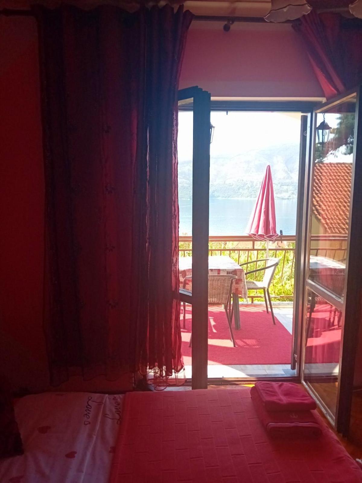 Guest House Cinderella Herceg Novi Exterior foto