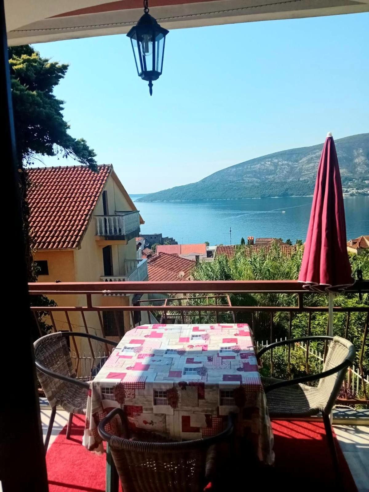 Guest House Cinderella Herceg Novi Exterior foto