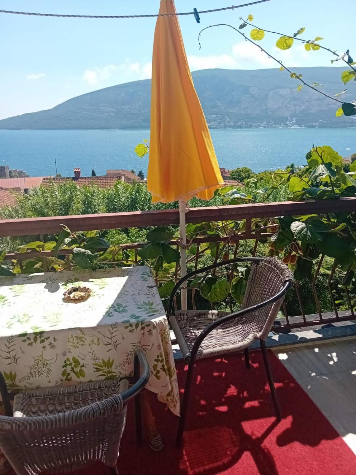 Guest House Cinderella Herceg Novi Exterior foto